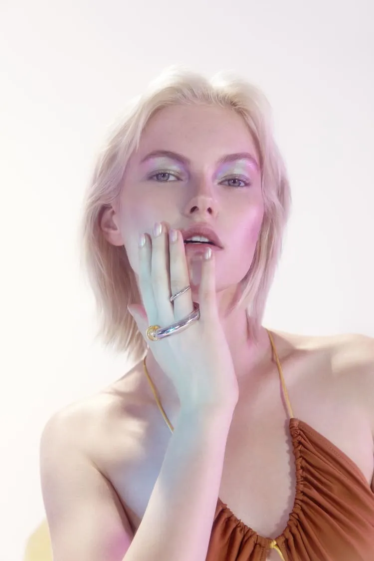 Silver ring with quartz